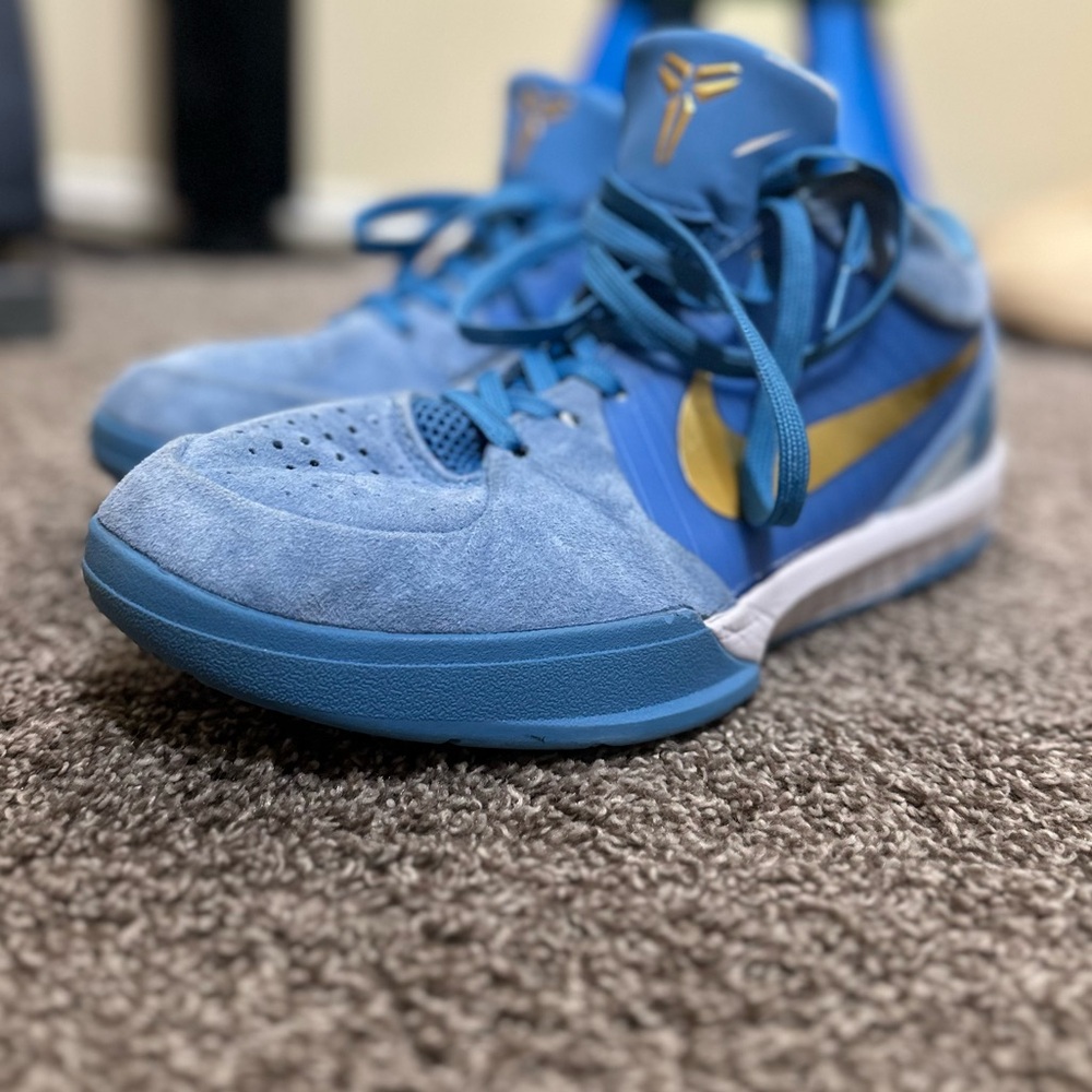 Kobe 4 Argentina Size 12 “RARE”